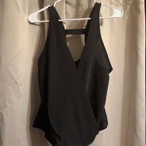 Black low v top